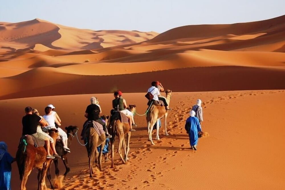 Taxi Arganier à Merzouga — transfert privé porte-à-porte 24h/7j